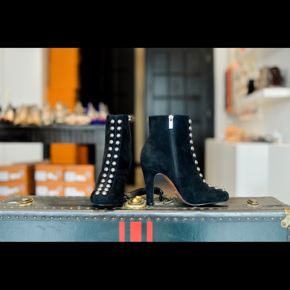 Black ankle boots - Picture 2 of 3